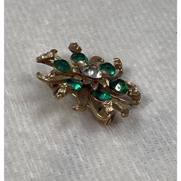 Vintage Emerald And Clear Rhinestone Gold Tone Brooch Pin Sunburst - Picture 6 of 8